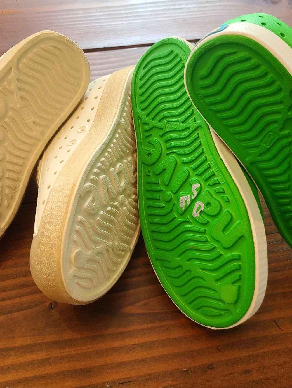Native Kids' Jefferson Slip-On Shoes - Green/White and Cream/Gold - C12